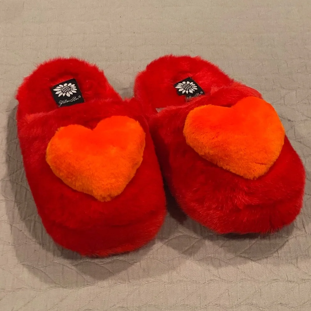Red Slippers - Picture 1 of 6